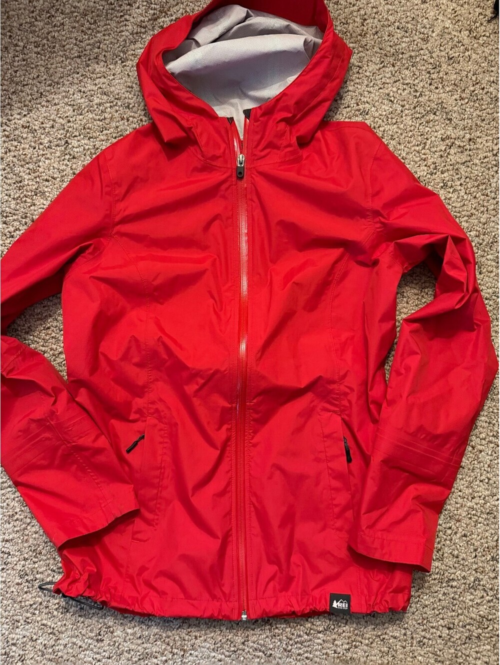 REI red rain coat size M